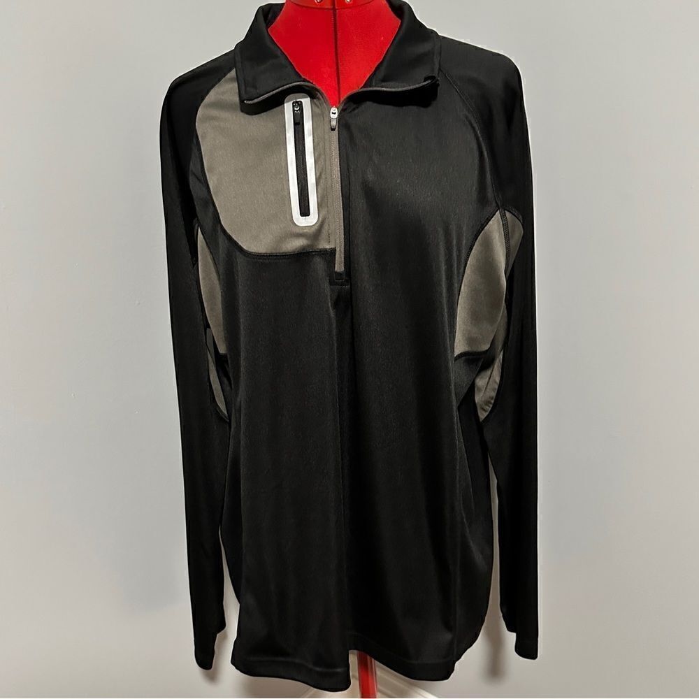 Tahari sport men’s dri knit. Size XL